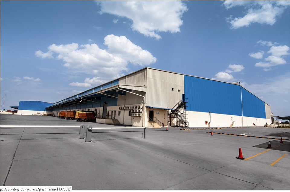 a self storage building